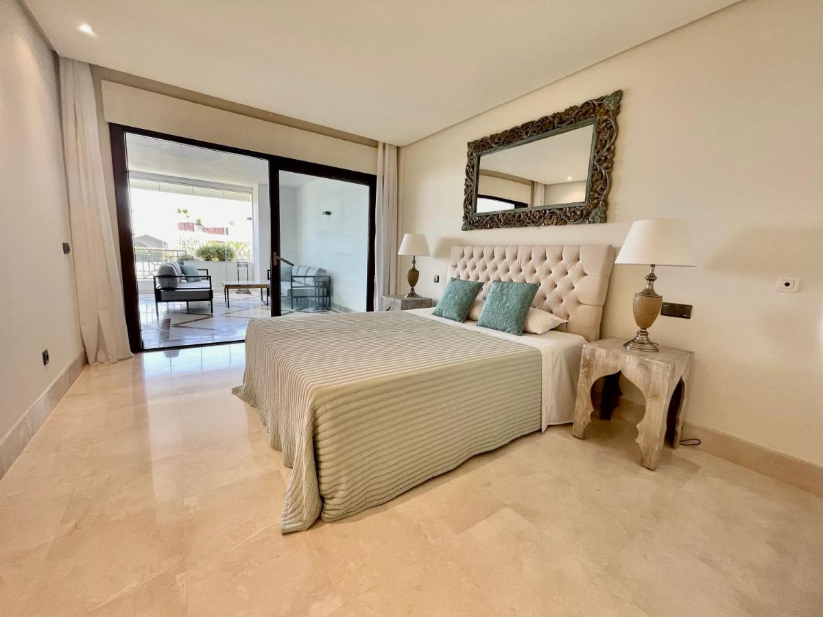 Doncella Beach , Apartamento Con Vistas Al Mar Estepona Buitenkant foto