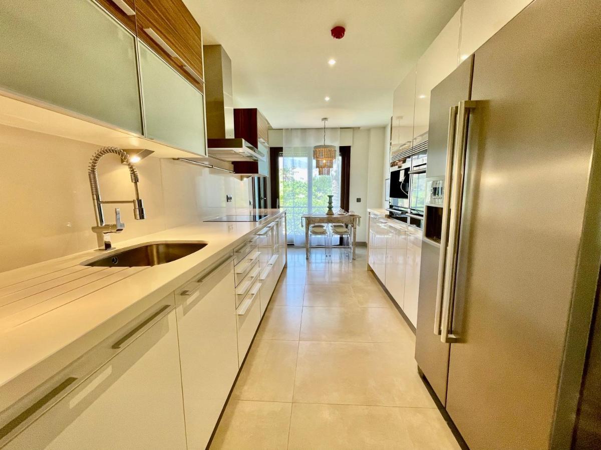 Doncella Beach , Apartamento Con Vistas Al Mar Estepona Buitenkant foto